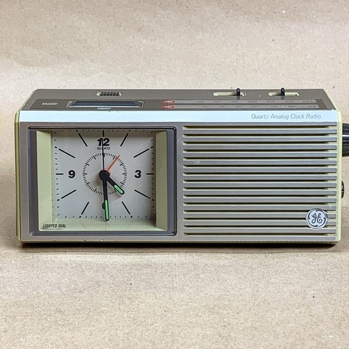 General Electric 7-4557B AM/FM Alarm Clock Radio Quartz Analog Glow Dial Tested