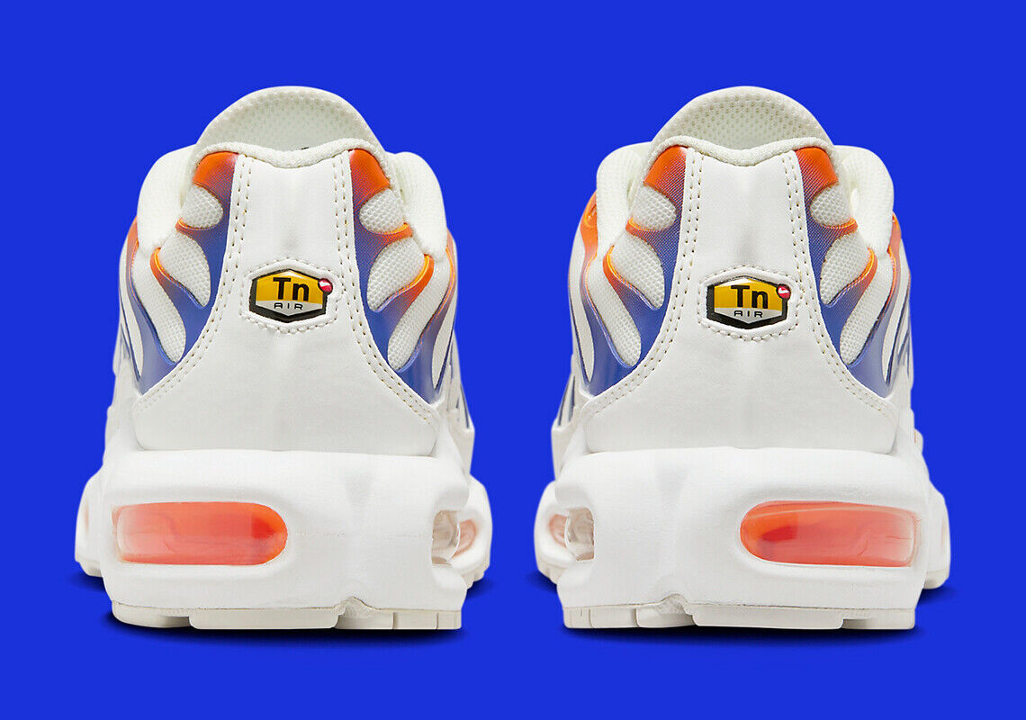 Women's Nike Air Max Plus TN Tuned Knicks Summit White Racer Women's Nike Air Max Plus TN Tuned Knicks Summit White Racer
