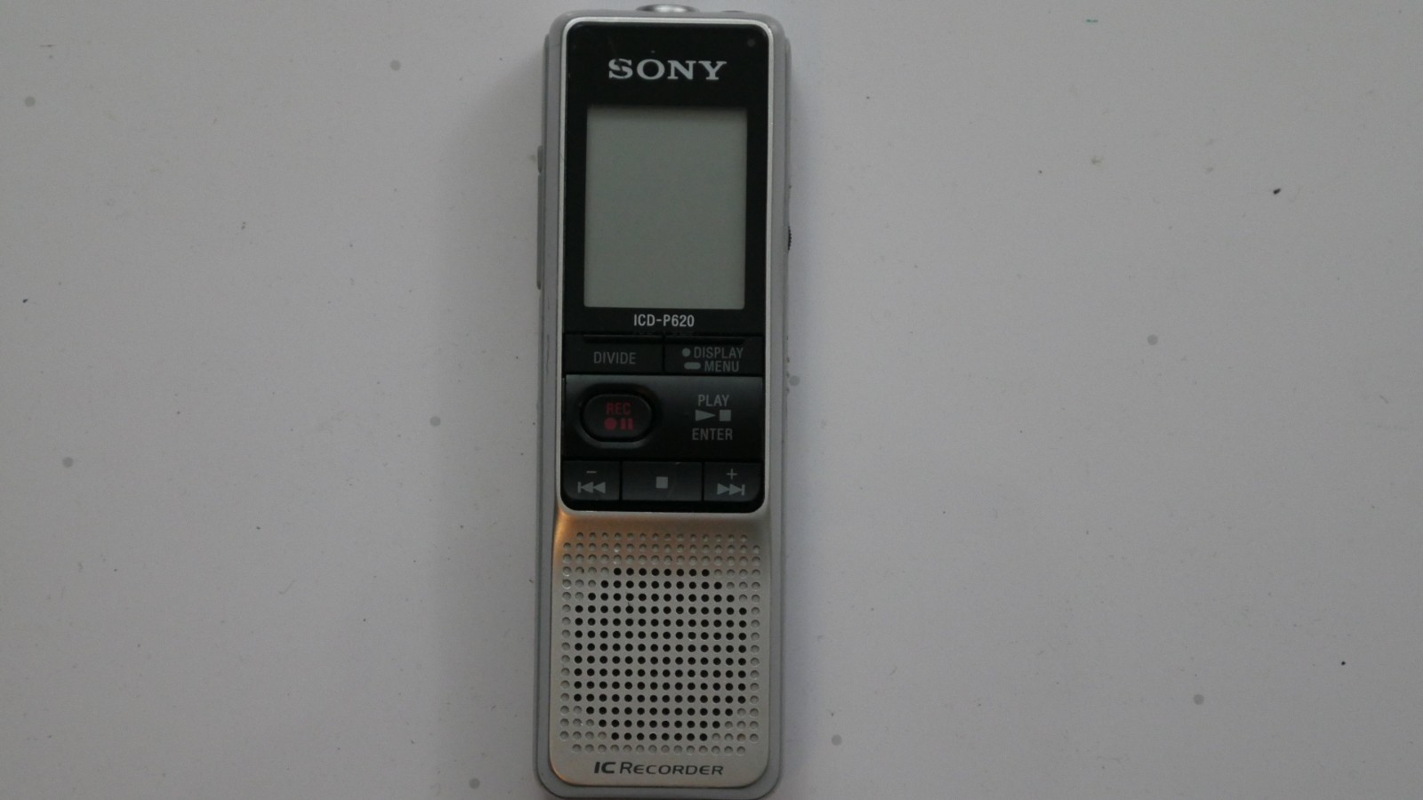 Sony ICDP620 (512 MB, 261.5 Hours) Handheld Digital Voice Recorder