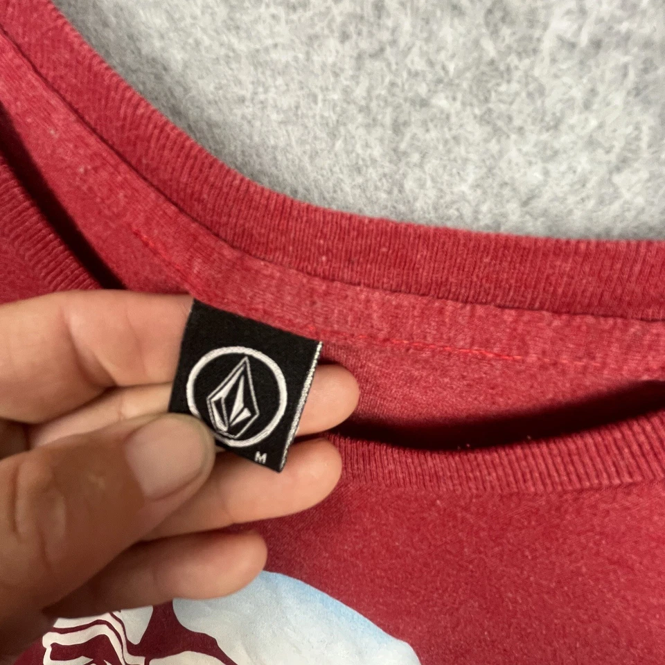 mens volcom t shirt Men’s Medium Red - Image 3 of 4