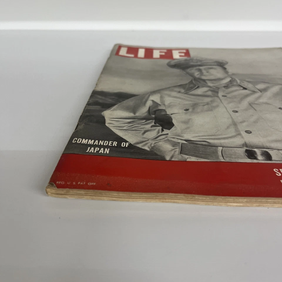 Life Magazine Sept 17 1945 WWII Gen Douglas MacArthur Commander of Japan Foto 3 de 4