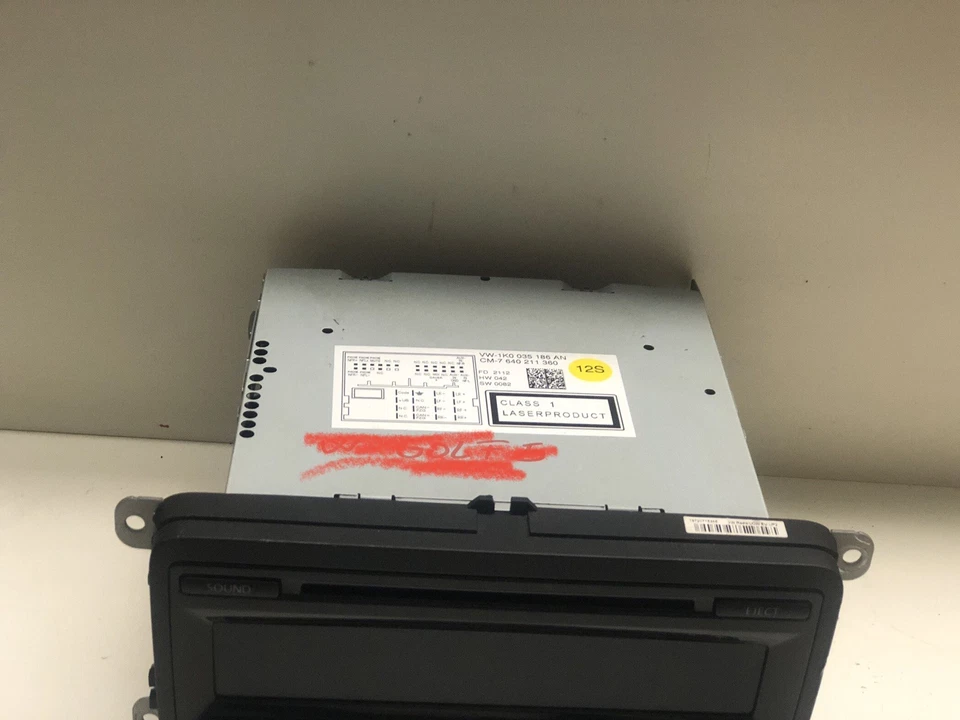 AUTORADIO PER VOLKSWAGEN Golf 6 Berlina 1K0035186 AN Anno 2008 2012 usato - Immagine 4 di 4