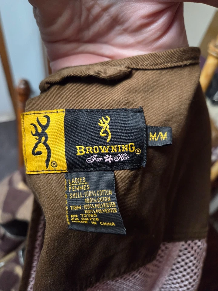 Browning Women's Shooting Vest Pink and Brown mesh. Good quality vest. - Image 3 of 4