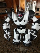 WowWee Robosapien Robot, black and white, 14  , Tested Includes Remote