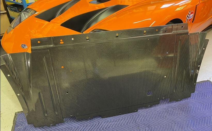 2005 2006 FORD GT GT40 SUPERCAR CARBON FIBER ENGINE UNDERTRAY SHIELD