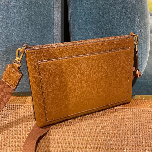 Tory Burch Blake Pebble Leather Swingpack Crossbody 148314 - Picture 16 of 25
