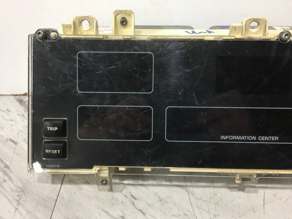 92 93 Oldsmobile 88 98 cluster de velocímetro digital 1992 1993 16141273 ?? Milhas - Imagem 3 de 4