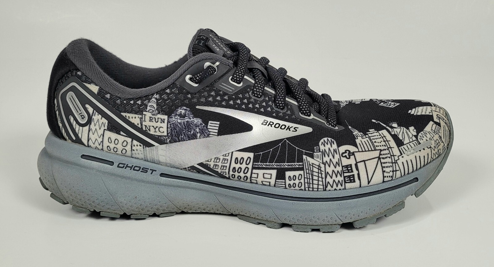 Brooks Ghost 14 NYC Marathon Black White Gray Womens 8 Athletic Running