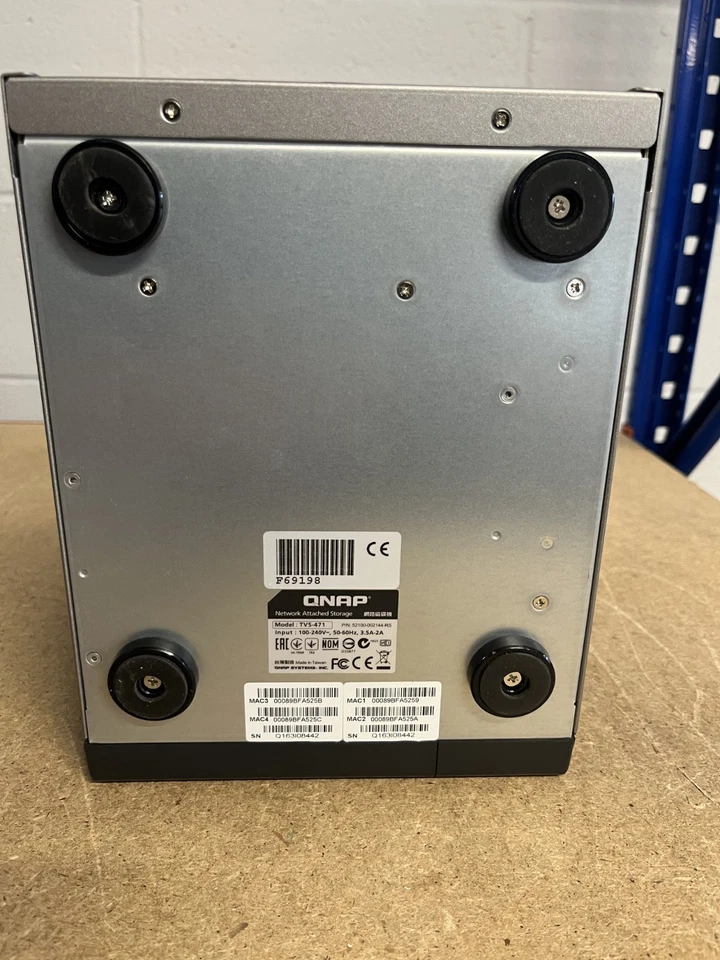 TVS-471 QNAP 4 Bay Desktop NAS 8GB Speicher vollständig getestet - Bild 4 von 4