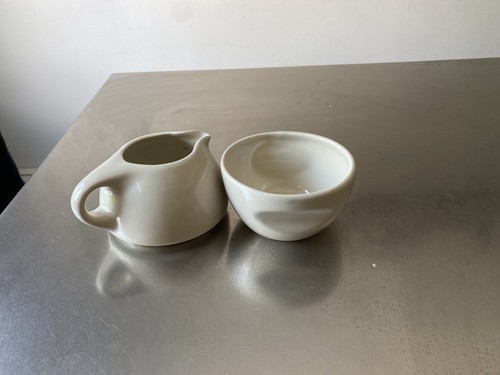Russell Wright Oyster White Stacking Creamer and Sugar Set by Oneida - Picture 3 of 4