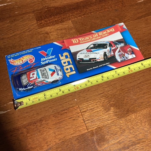 Mark Martin Hot Wheels Valvoline SynPower 10 años de carreras 1995 Thunderbird - Imagen 6 de 7