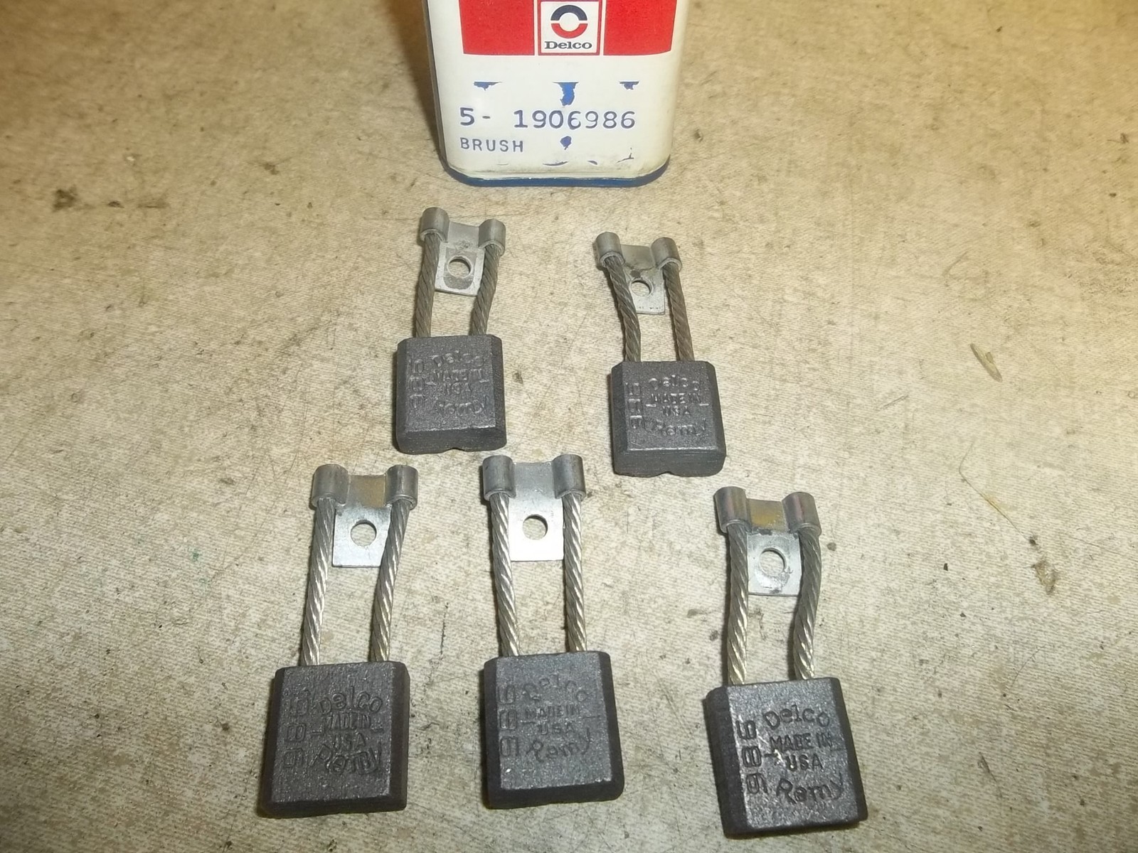 NEW AC Delco GM Set of 5 NOS Starter Motor Brushes 1906986 *FREE