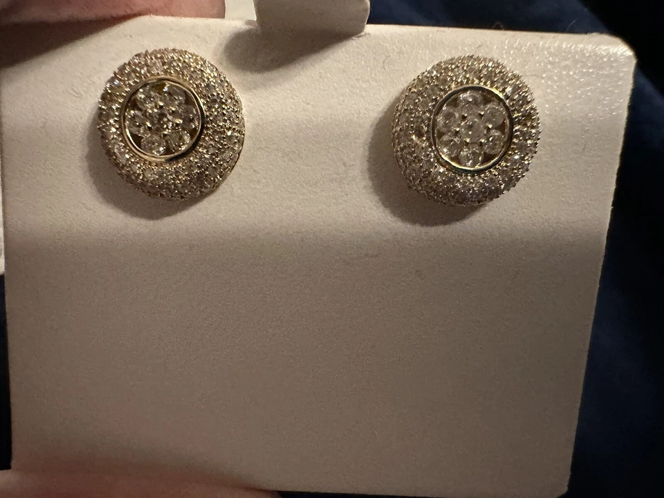 Exquisitos Pendientes de Oro Amarillo 14k Redondos I-J Claridad I2 Diamante Poste 1.65 Ctw Foto 2 de 2