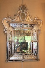 Grand miroir de Venise à parecloses époque milieu XX ème siècle