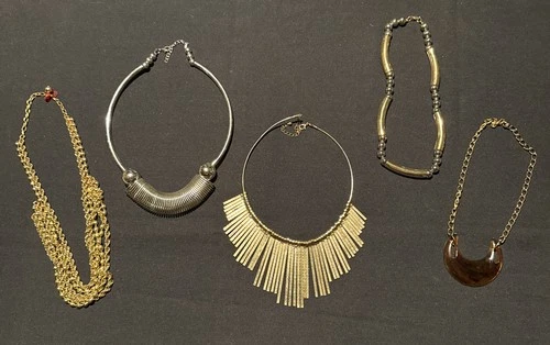 Lot Of 5 Vintage To Now Necklaces Costume Fashion Jewelry Beaded Silver Gold Ton