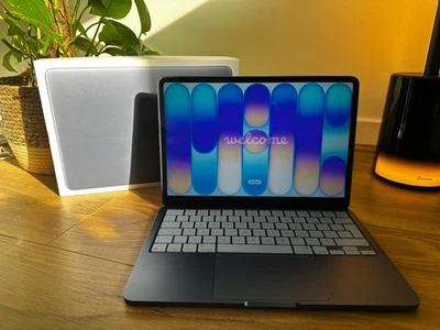 MacBook Neo 256GB | 8GB Ram | 12 Month Warranty! | Fast Shipping 🚚🚛 - Image 1 of 4