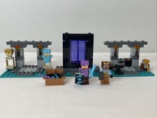 Lego Minecraft The Armoury - Set #21252 - 100% Complete - No Box/manual - 2023
