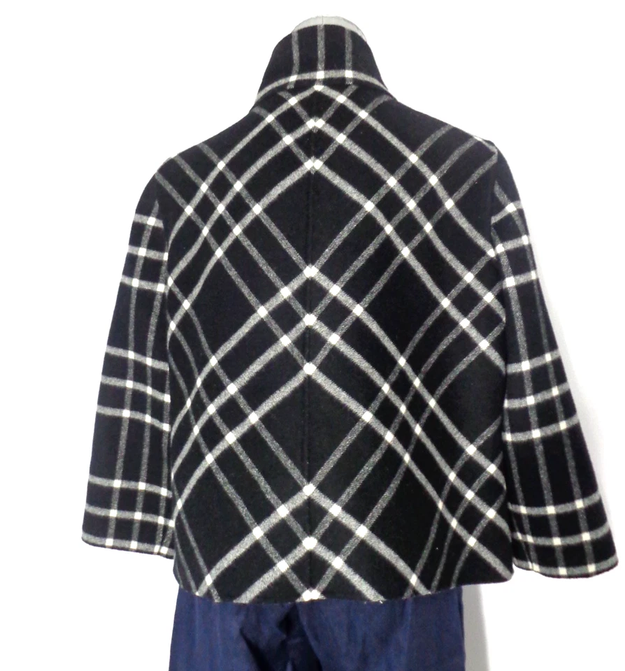 Chaqueta Blazer Kenar Para Mujer Blanco y Negro Lana Cuadros Manga 3/4 Talla L Usada en Excelente Condición Foto 3 de 4