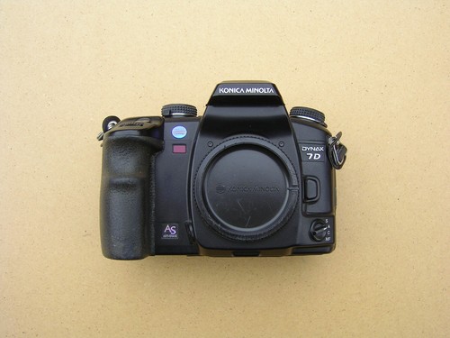 Konica Minolta DYNAX 7D 6.1MP Digitalkamera - Schwarz - Bild 3 von 7