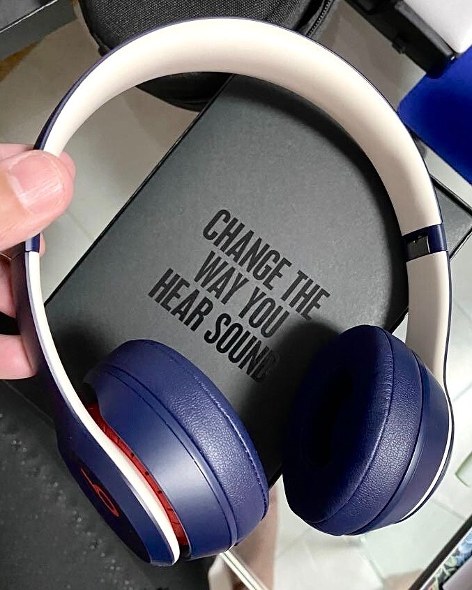 NEW SEALED - Beats Solo3 Wireless Club Collection Headphones - Navy Blue | eBay NEW SEALED - Beats Solo3 Wireless Club Collection Headphones - Navy Blue | eBay