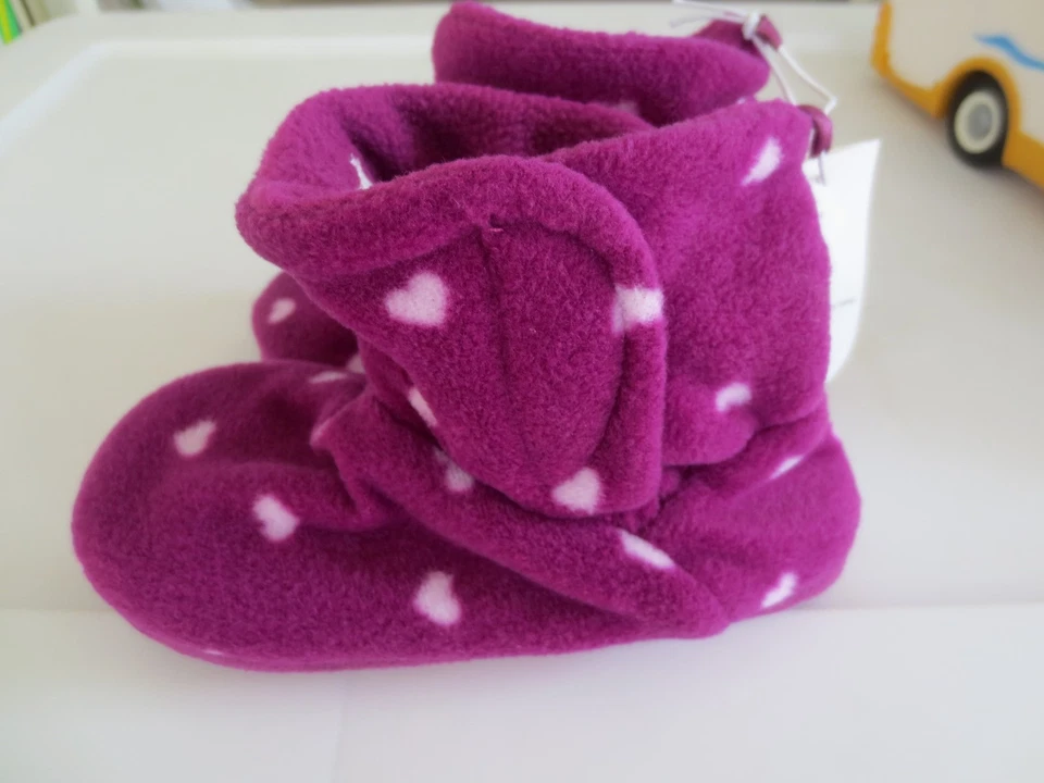 NEW Girl Medium Kids' Size 11 OLD NAVY Fleece Purple w/ Hearts Slippers Toddler - Image 2 of 3
