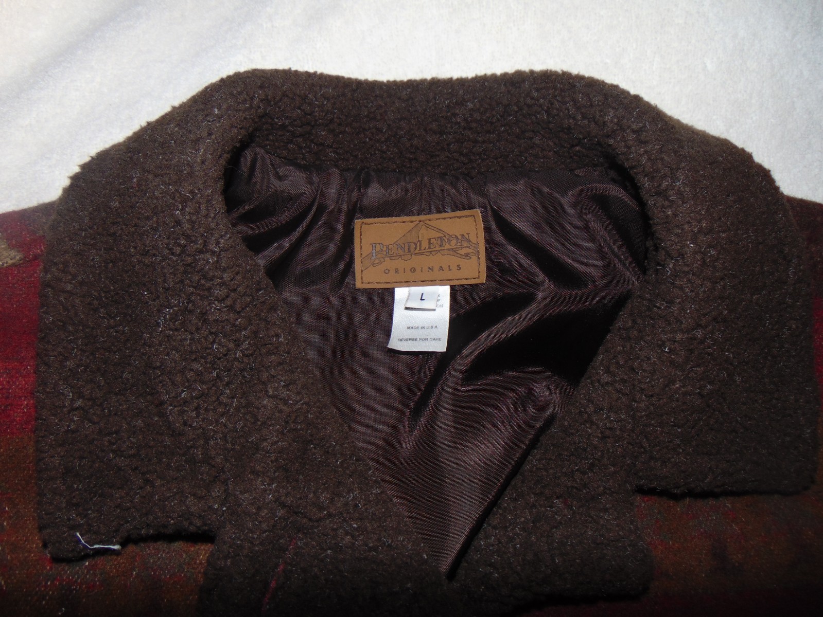 Vtg PENDLETON Original Bear & Maple Leaf WESTERN … - image 8