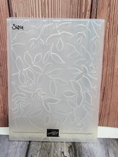 Stampin' UP LAYERED LEAVES 3D Embossing Folder Background LEAF GREENERY