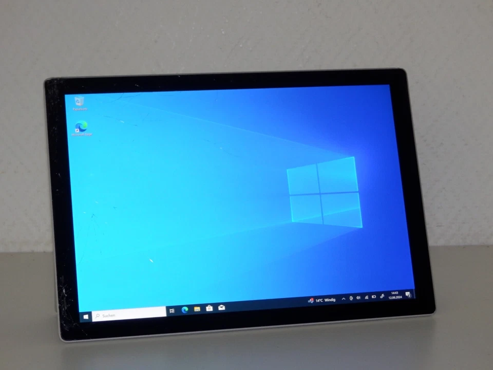 Microsoft surface pro 5 1807 LTE, Intel i5-7300U, 8GB RAM, 256GB SSD, Teildefekt - Bild 2 von 4