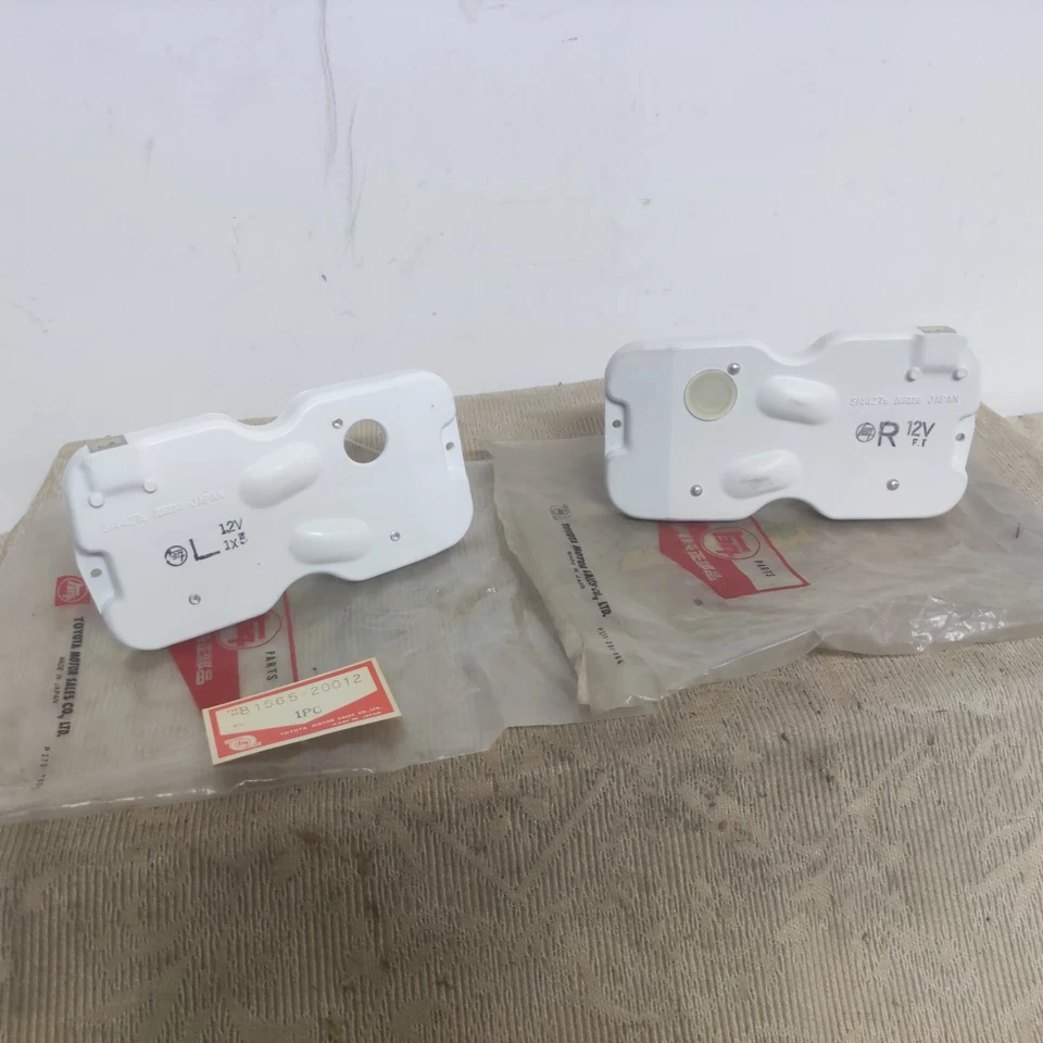 PAIR NOS GENUINE TOYOTA トヨタ TAILLIGHT BULBHOLDER SOCKET CORONA RT40 L C LC K LK - Image 4 of 4