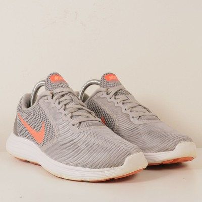 nike revolution 3 womens