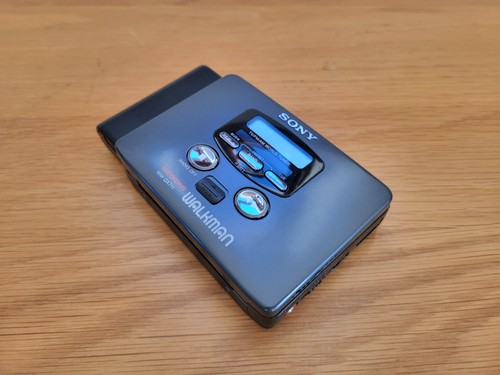 Sony Walkman WM-GX711 Personal Radio Cassette Tape Player/Recorder + Remote - - Imagen 16 de 22