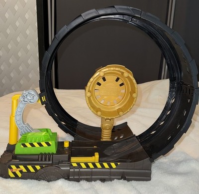 Hot Wheels Epic Monster Truck Launcher Loop Challenge