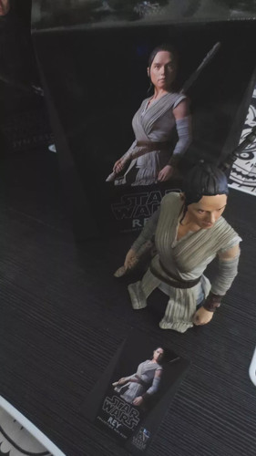 Star Wars Gentle Rey Mini Bust Statue Figure Collectible 1661/2500 - Picture 1 of 2
