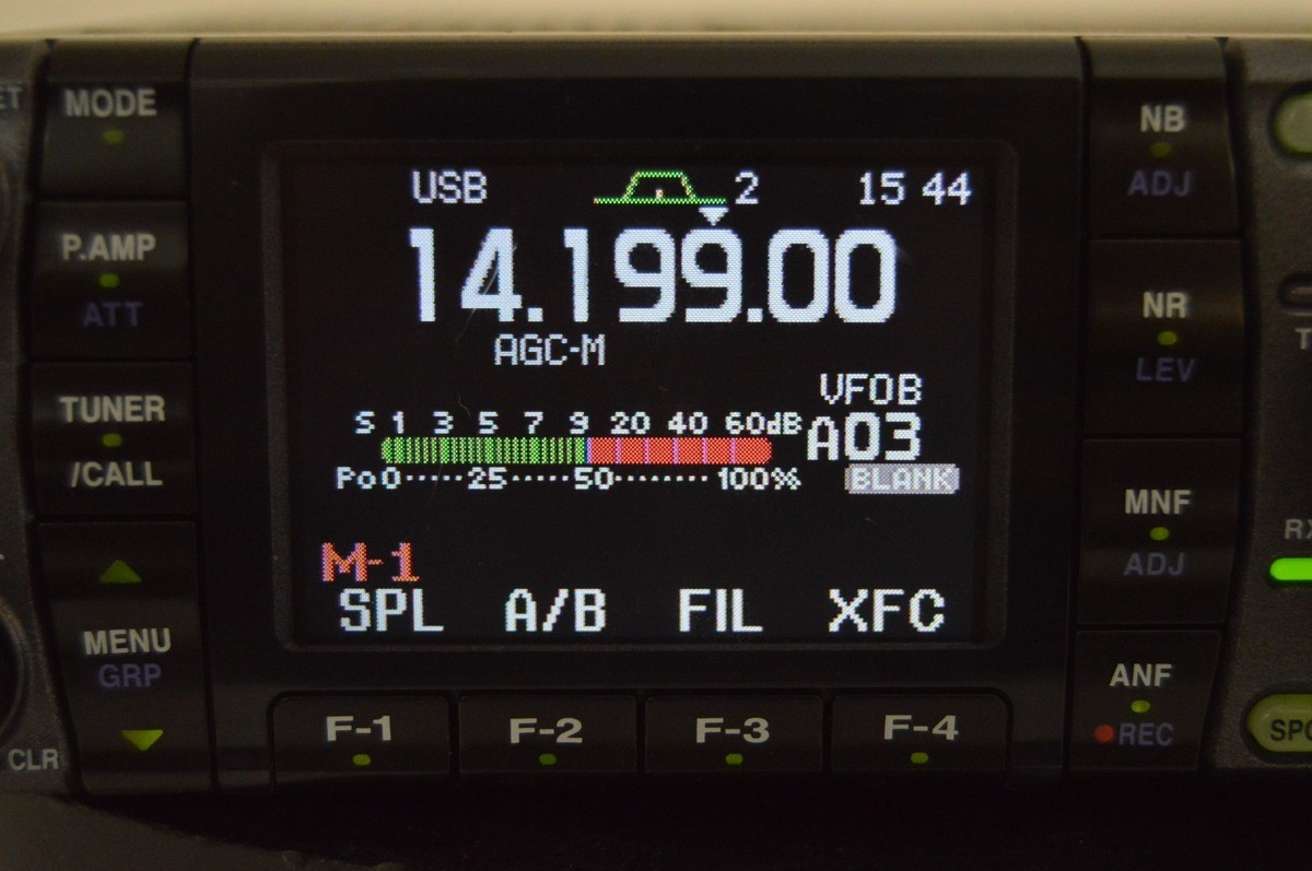 Icom IC-7000 HF/VHF/UHF All Mode Transceiver 100W 50/144