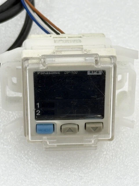 Panasonic DP-101 Dual Display Digital Pressure Switch -100 to 100KPa Used - Image 4 of 4