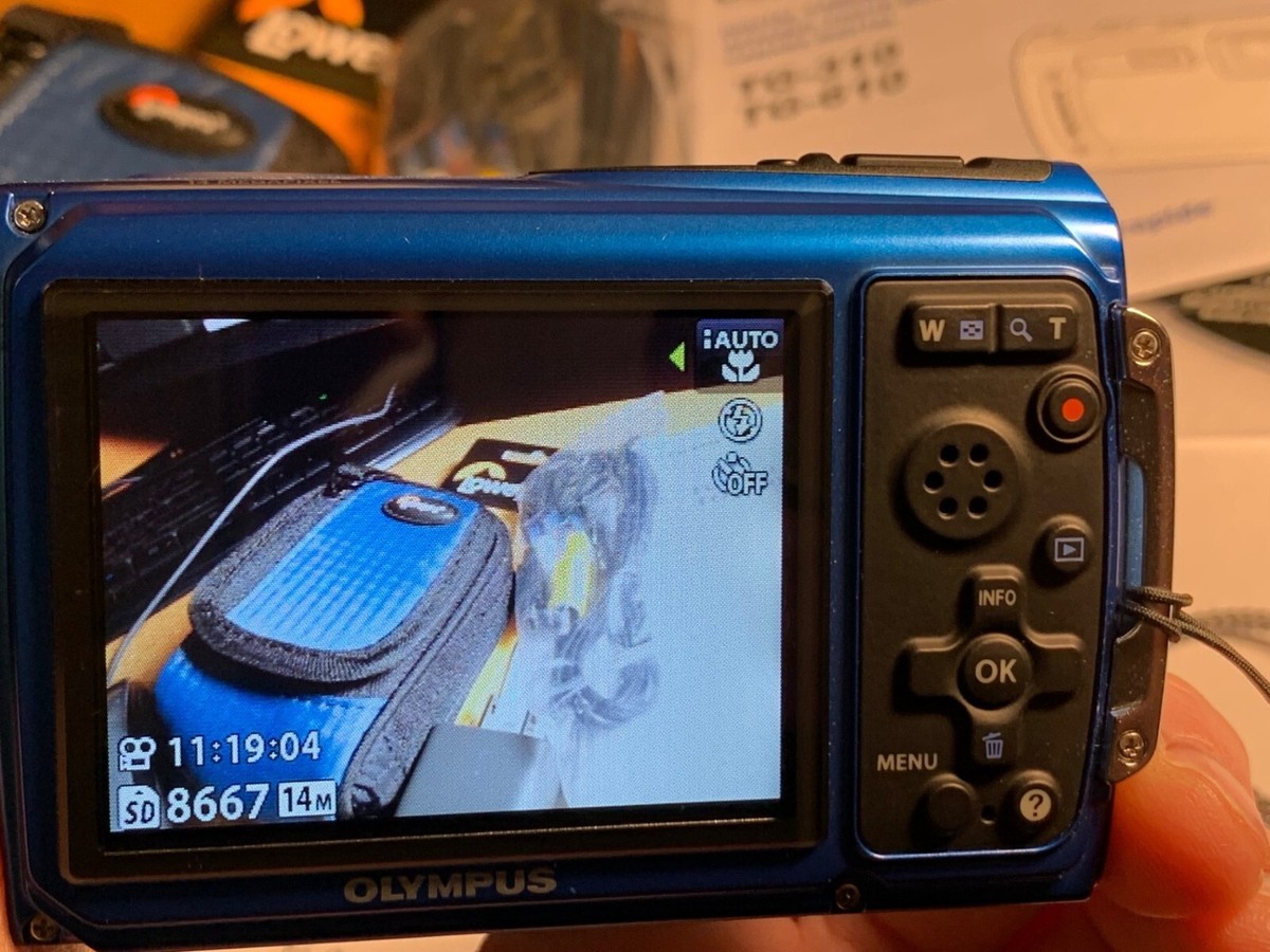 Olympus TG-310 Tough 14 MP Blue Digital Camera + 32GB + Many Olympus TG-310 Tough 14 MP Blue Digital Camera + 32GB + Many
