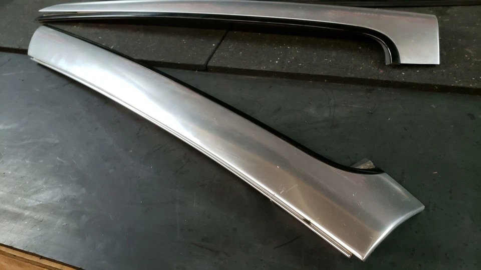 AUDI A4 Cabriolet 2003 convertible parabrisas ventana moldura de vidrio panel de moldura Foto 2 de 4