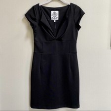 BB Dakota Black Split Neck Black Cap Sleeve Dress Small