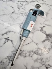 Axypet Pipette 0.5 - 10 uL, Used, Good condition, in need of calibration