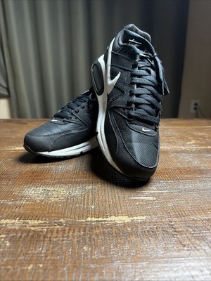 Nike Air Max Command Sneakers Women s Sz 9.5 Black White 397690-021
