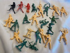 23 Plastic Army Figures- Possible MPC