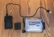 VTG JVC Digital Video Camera GR-D350U With Charger  2 Batteries Parts READ...