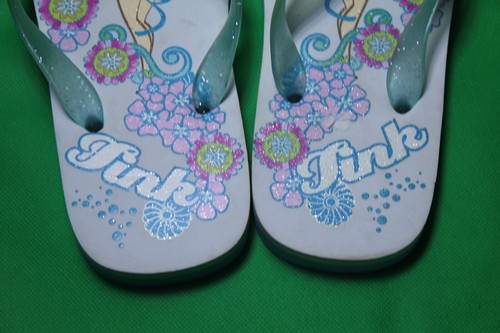 Disney Store Tinker bell flip flops womens size large 8-9 Beach Slip On - Picture 3 of 9