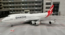Qantas Boeing B747-400 VH-OJS  1/400 by Mach Birdz /HX  BRAND NEW 
