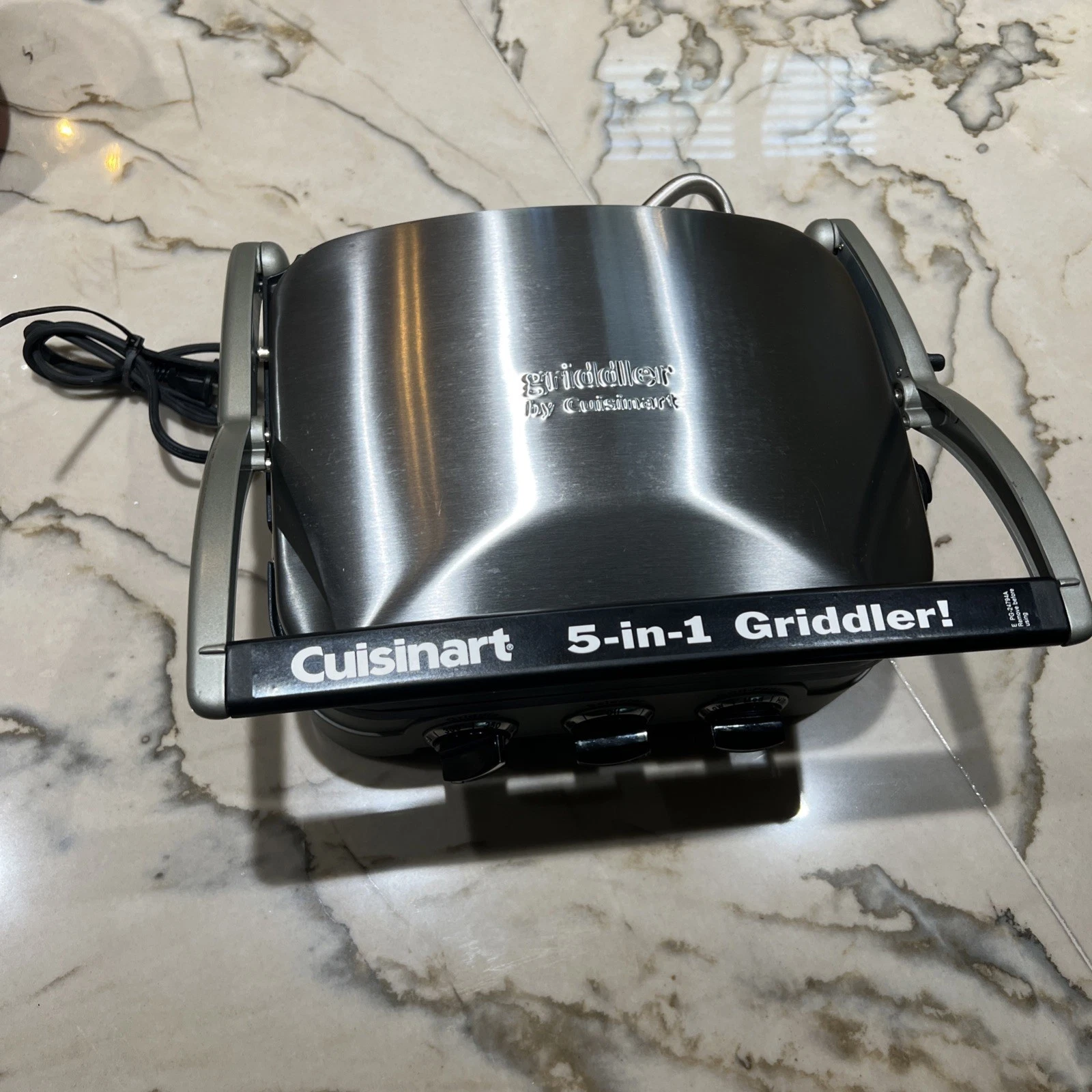 Cuisinart Stainless Steel Griddler, 5-in-1 Panini Press, Griddle Or Flat Surface
Opens in a new wind