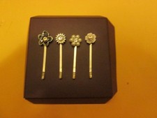 SET OF 4 BOBBY PINS NEW NO BOX TOP
