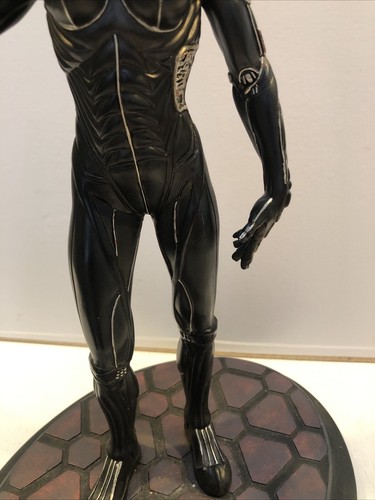 Unique Star Trek Borg Queen 12'' cold cast figurine - Picture 3 of 11