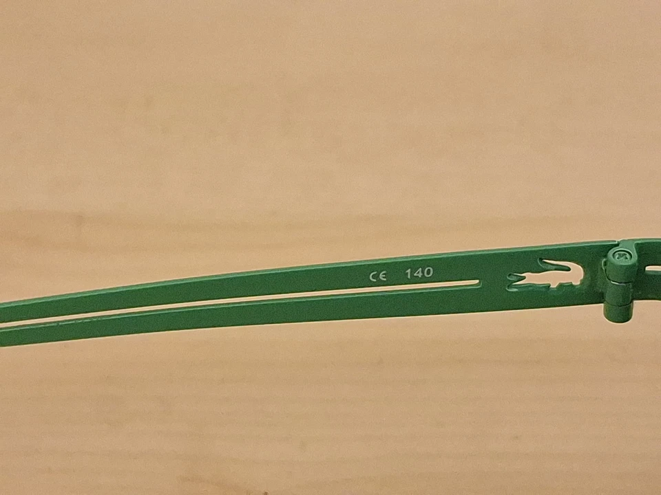 Gafas de sol LACOSTE L107S 105 lentes verdosas oscuras Foto 4 de 4