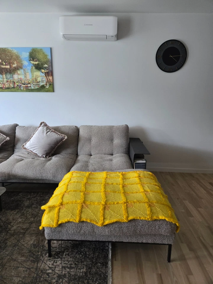 New Handmade Baby Kid Knit Blanket Throw Wool Geometric Solid Chunky Unique Gift - Image 3 of 4