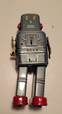 Mechanical Walking Space Man Robot Wind Up WORKS